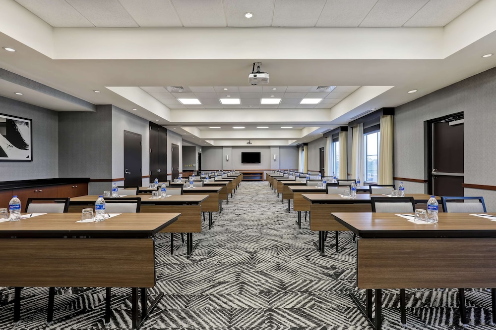 Hyatt Place San Antonio–North/Stone Oak 58/62