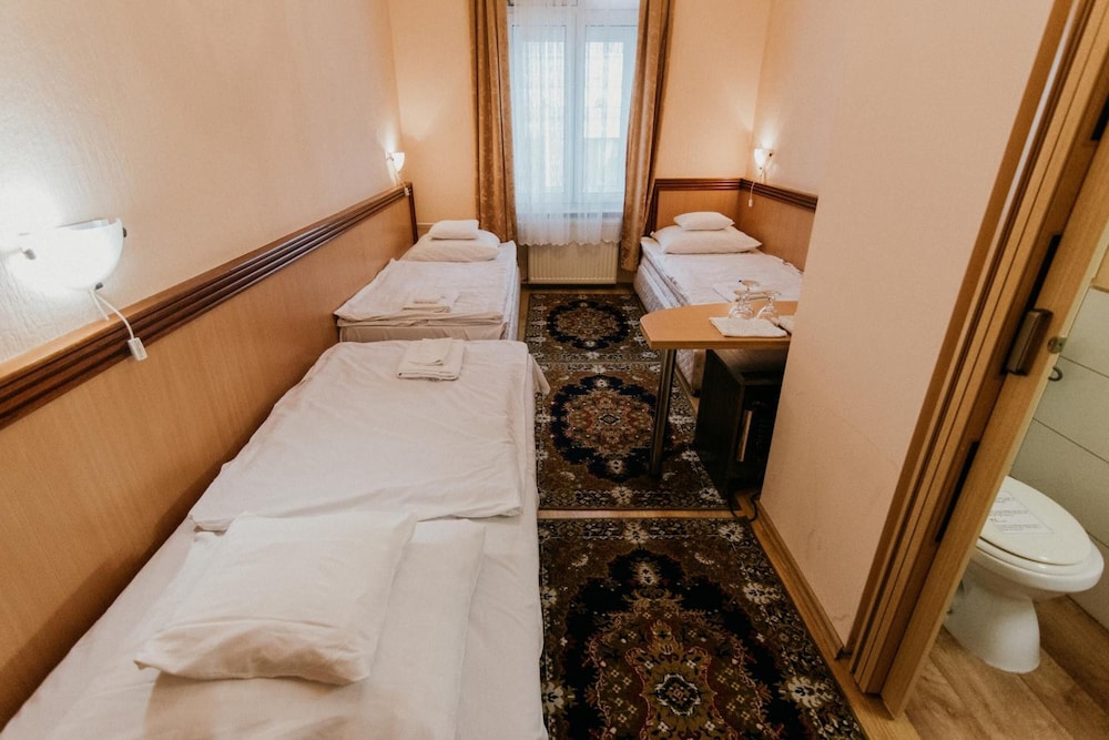 Tisza Hotel 22/50