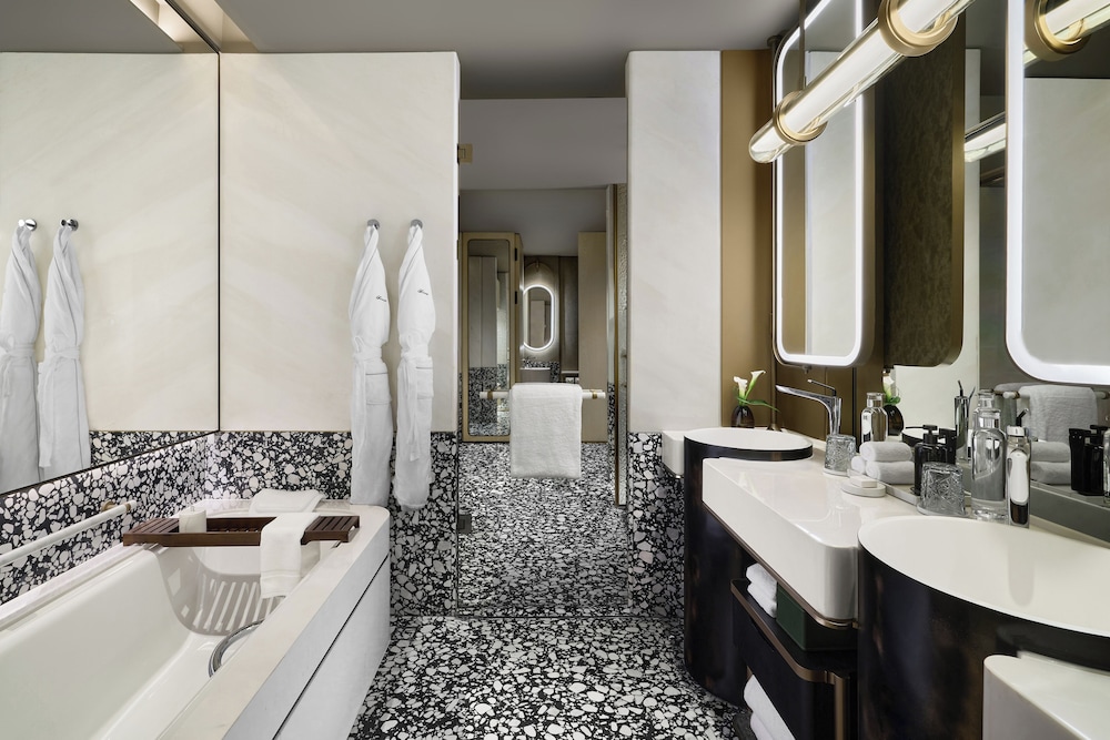 Fairmont Xiamen 46/52