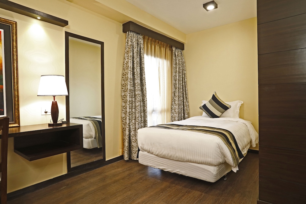United Business Hotel 16/27