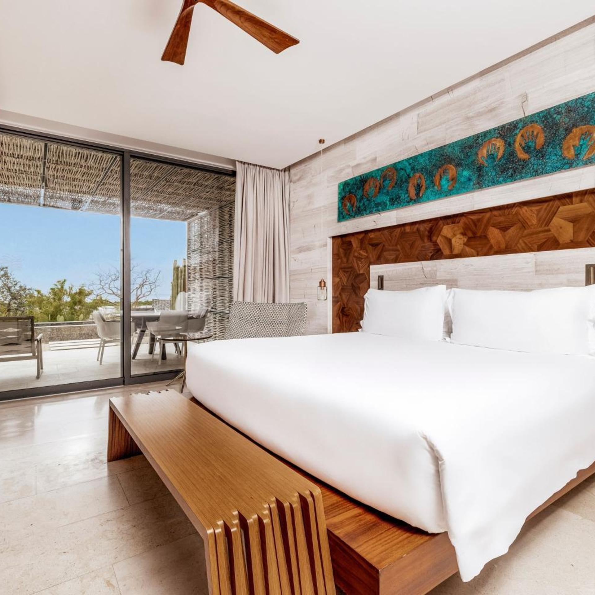 1 Bedroom, Suite, King Bed, Ocean View, Plunge Pool