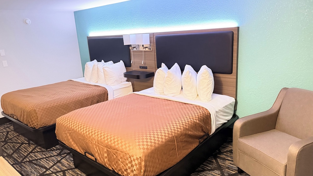 Cedar, Standard, 2 Queen Beds, Accessible