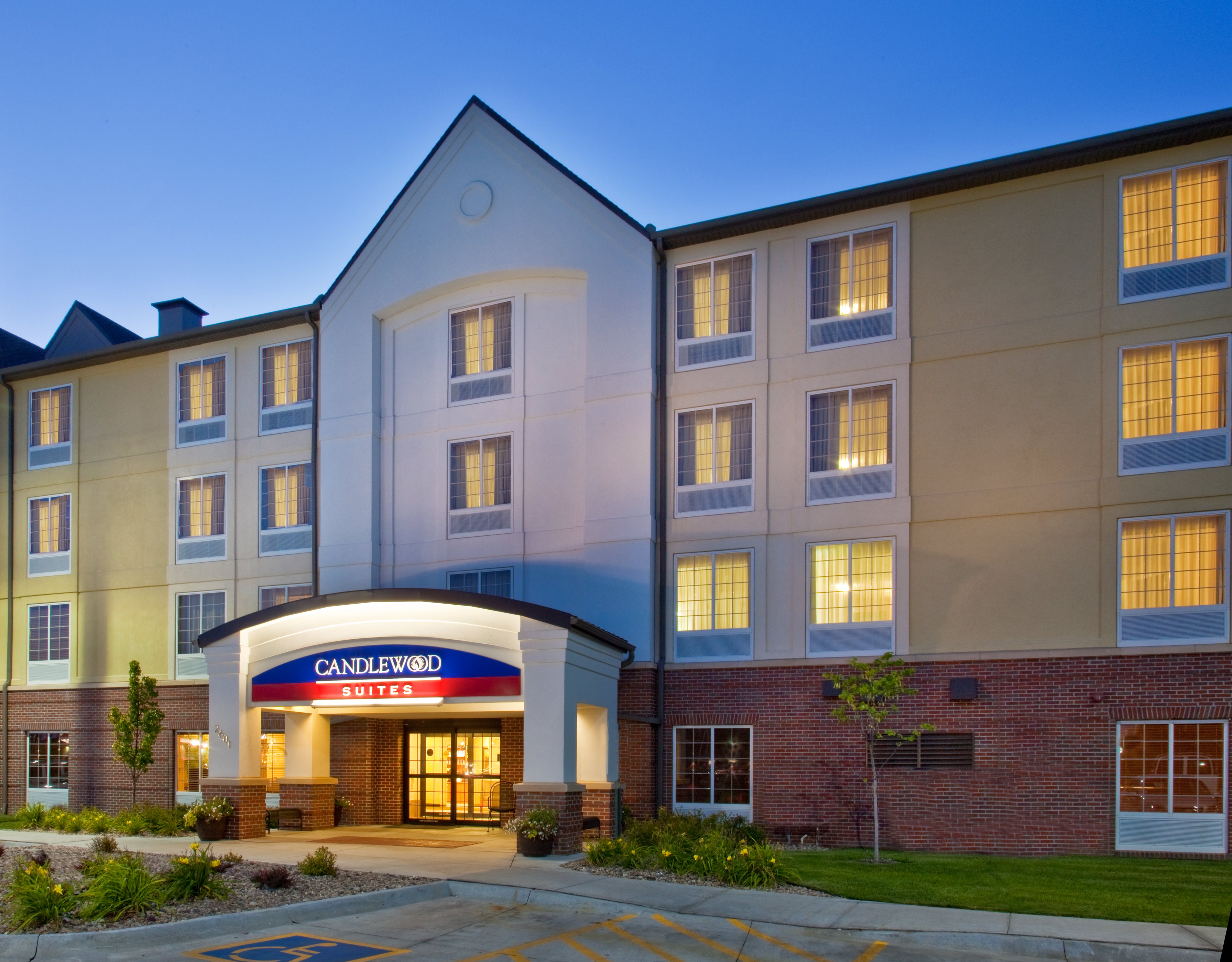 Candlewood Suites Omaha Airport 2/26
