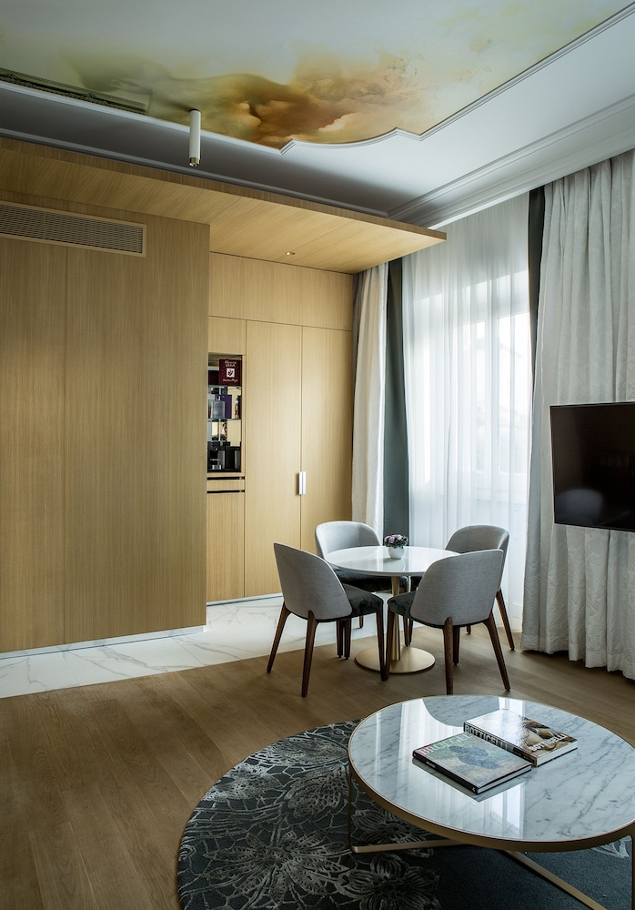 Sofitel Rome Villa Borghese Hotel 67/79
