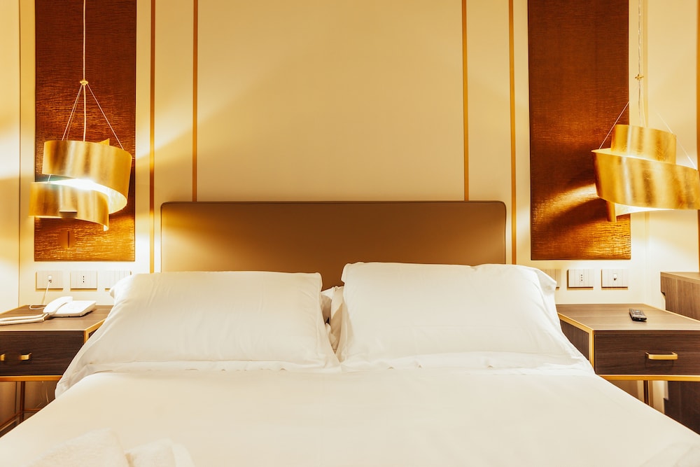 Palace Hotel 12/50