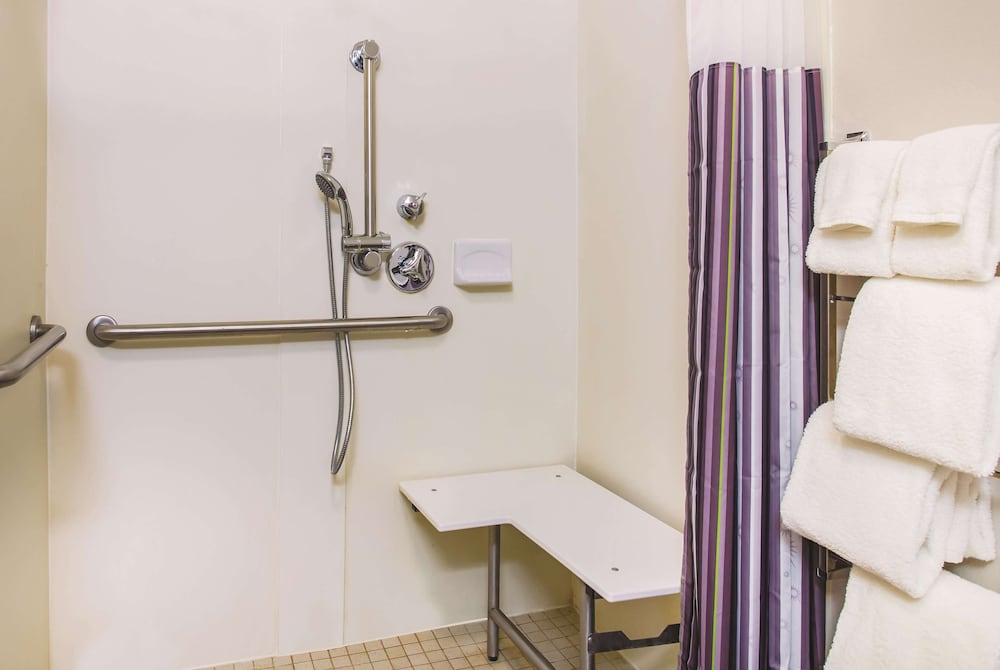 La Quinta Inn And Suites By Wyndham Las Vegas Summerlin Tech 17/49