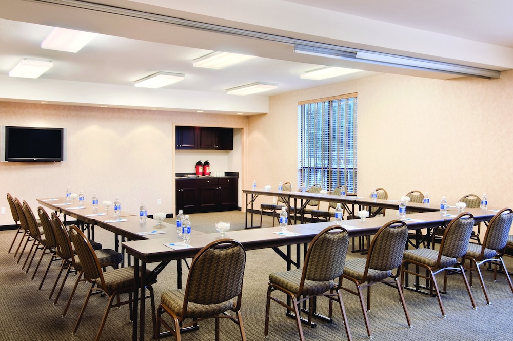 Hyatt House Dallas Lincoln Park 49/53