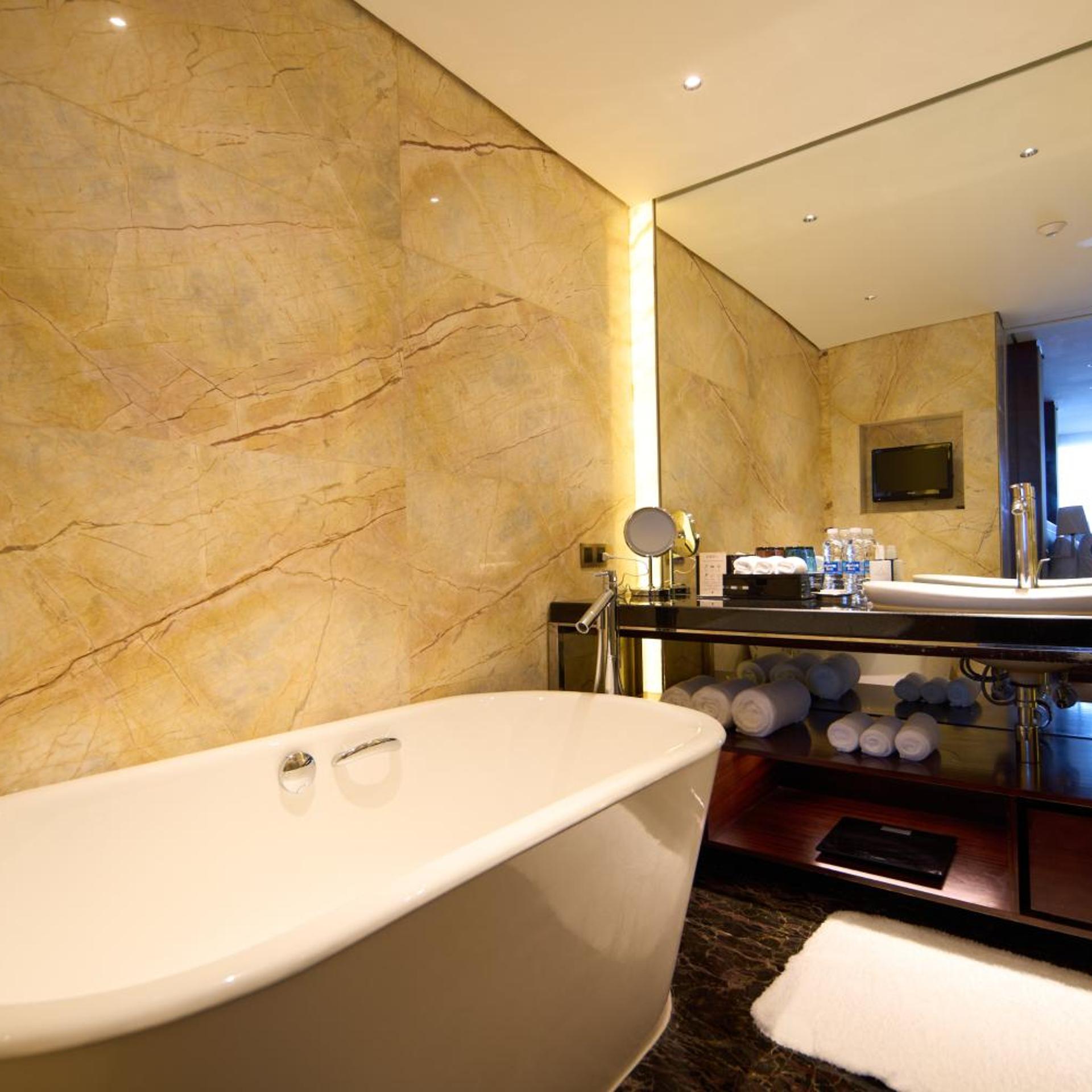 غرفة ديلوكس بسرير كينج في طابق مرتفع، Jw Marriott Hotel Shenzhen 5/9