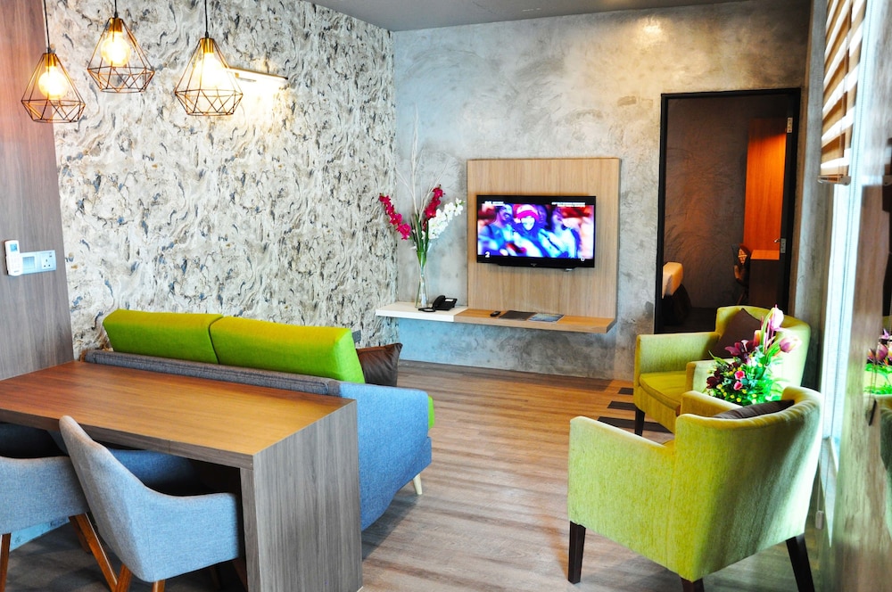Valya Hotel 39/55