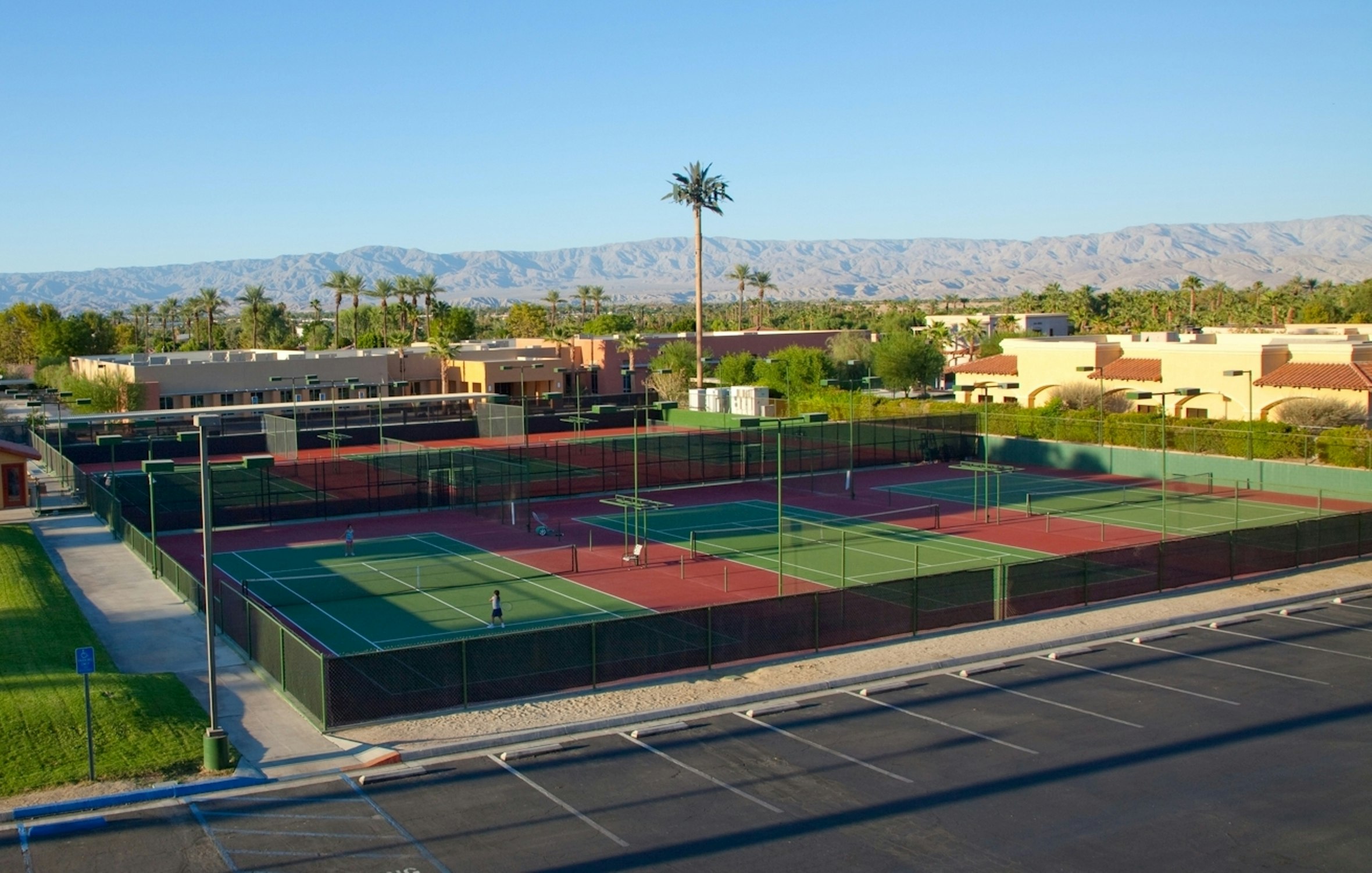 Embassy Suites Hotel Palm Desert 10/34
