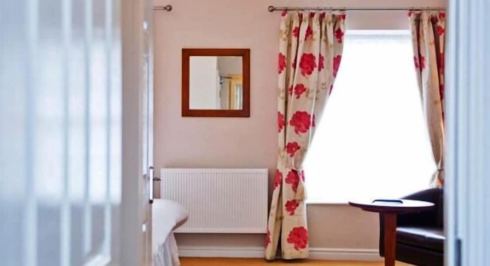 The Four Seasons Hotel 19/49