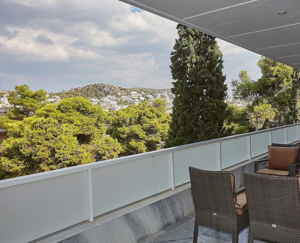 Athenian Riviera Hotel & Suites 57/72