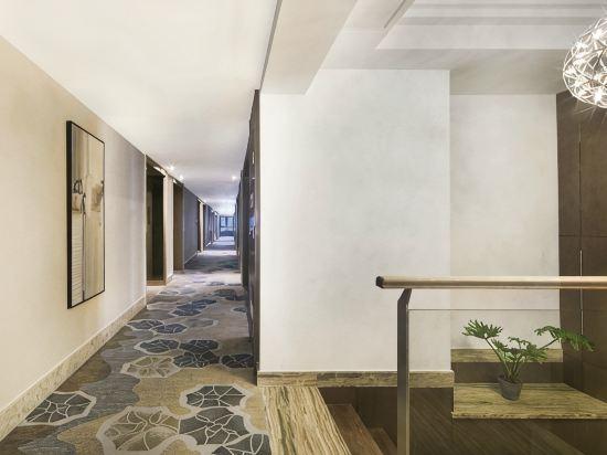 Kresting Hotel (Chongqing Headquarters City) 10/35