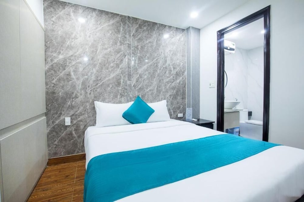 Manchester Hotel & Apartment 27/41