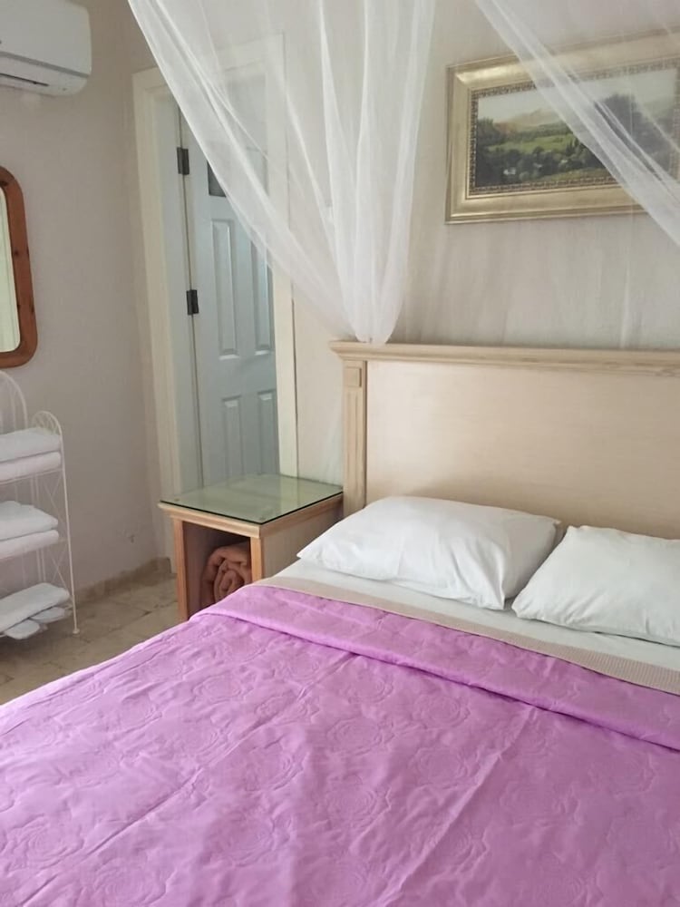 Melaike Otel 33/72