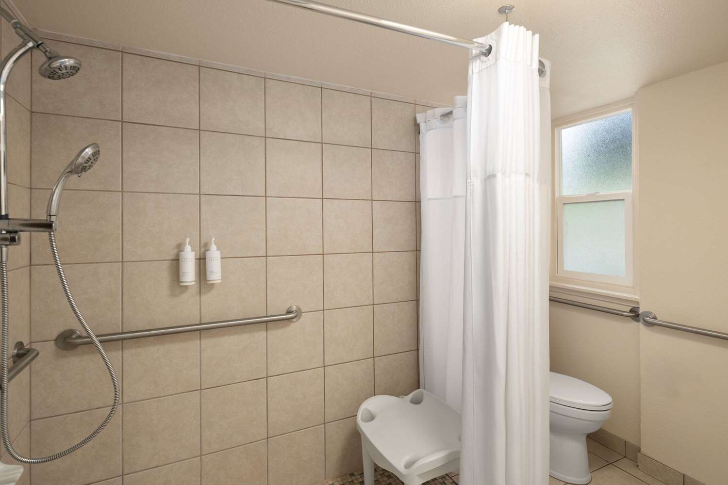 Days Inn by Wyndham Maui Oceanfront 51/54