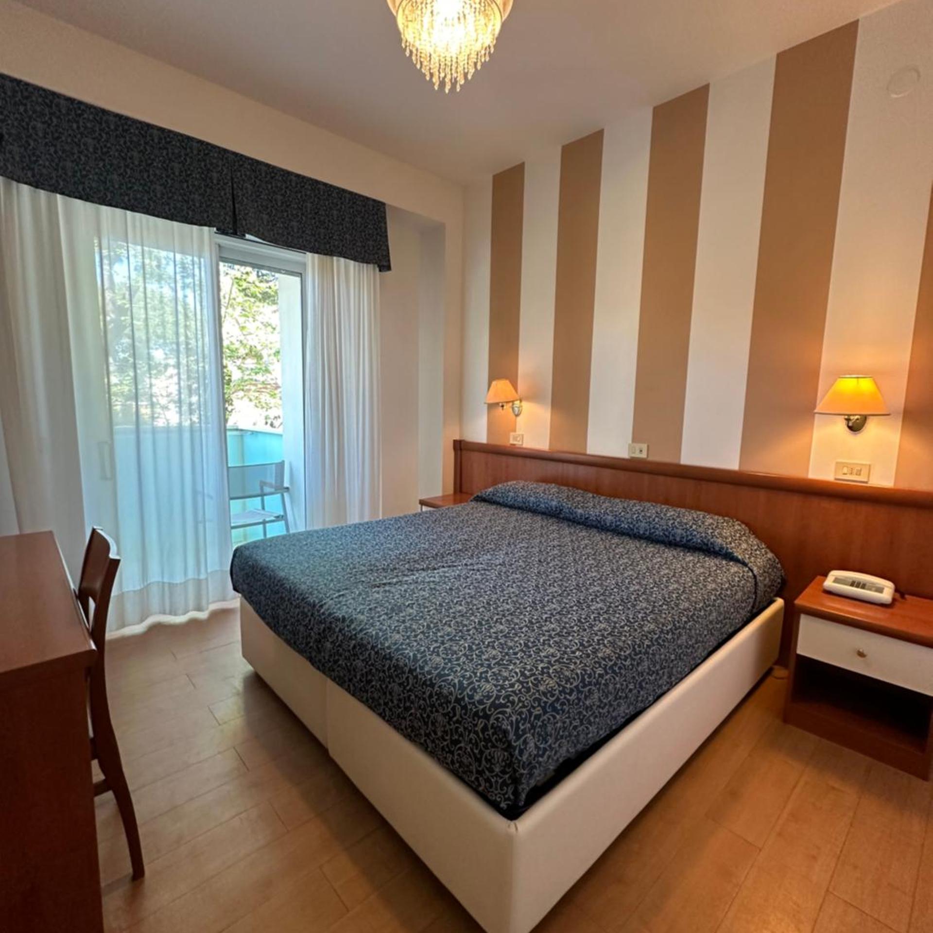 Hotel Mon Pays 19/50