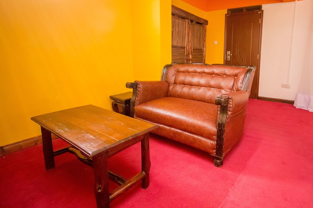 The Luke Hotel Cravers Thika 21/42