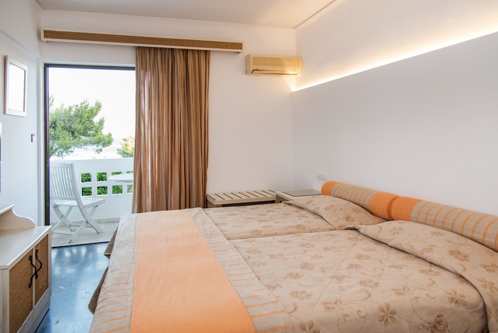Aeolos Bay Hotel 12/46