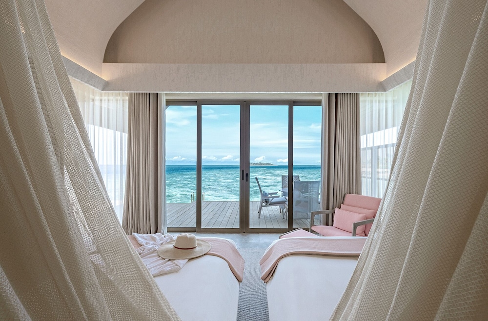 2 Bedrooms, Grand, Pool, Ocean, Villa, 1 King and 1 Single Beds، Joali Being 2/2
