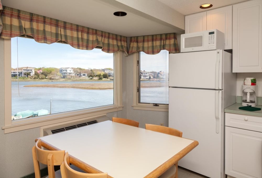 Green Harbor Resort 34/50