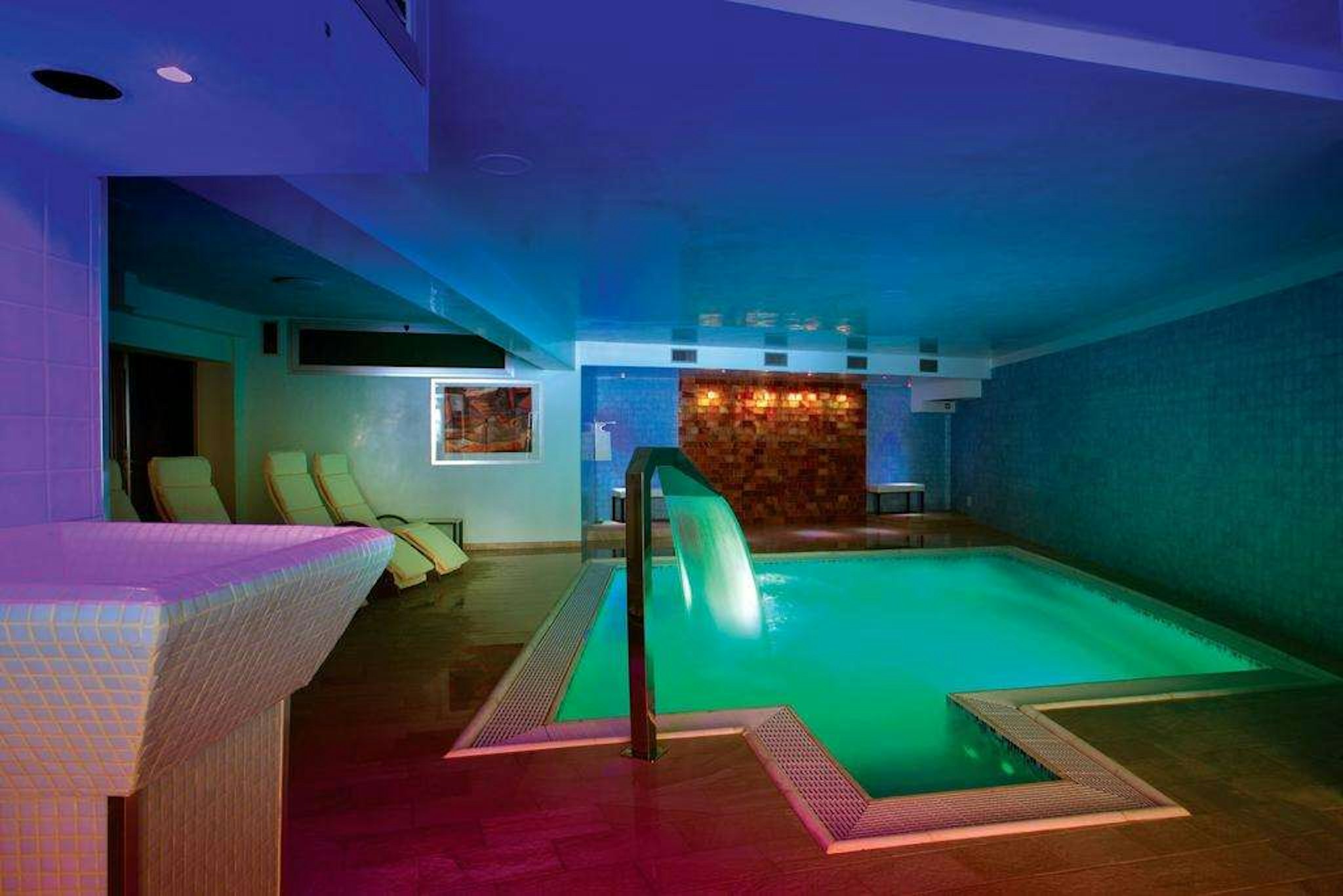 HOTEL FERRETTI 32/69