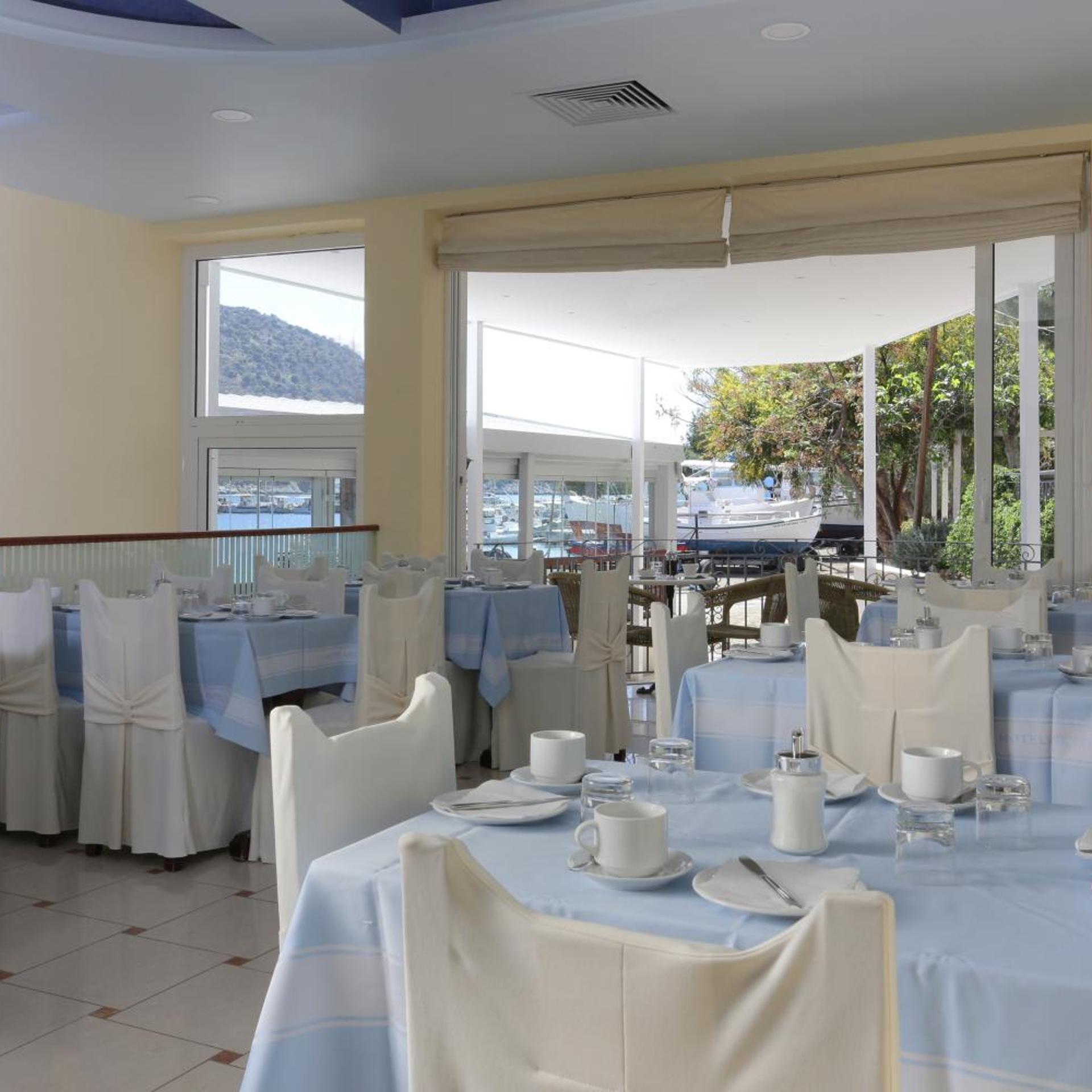 Aktaion Hotel 40/54