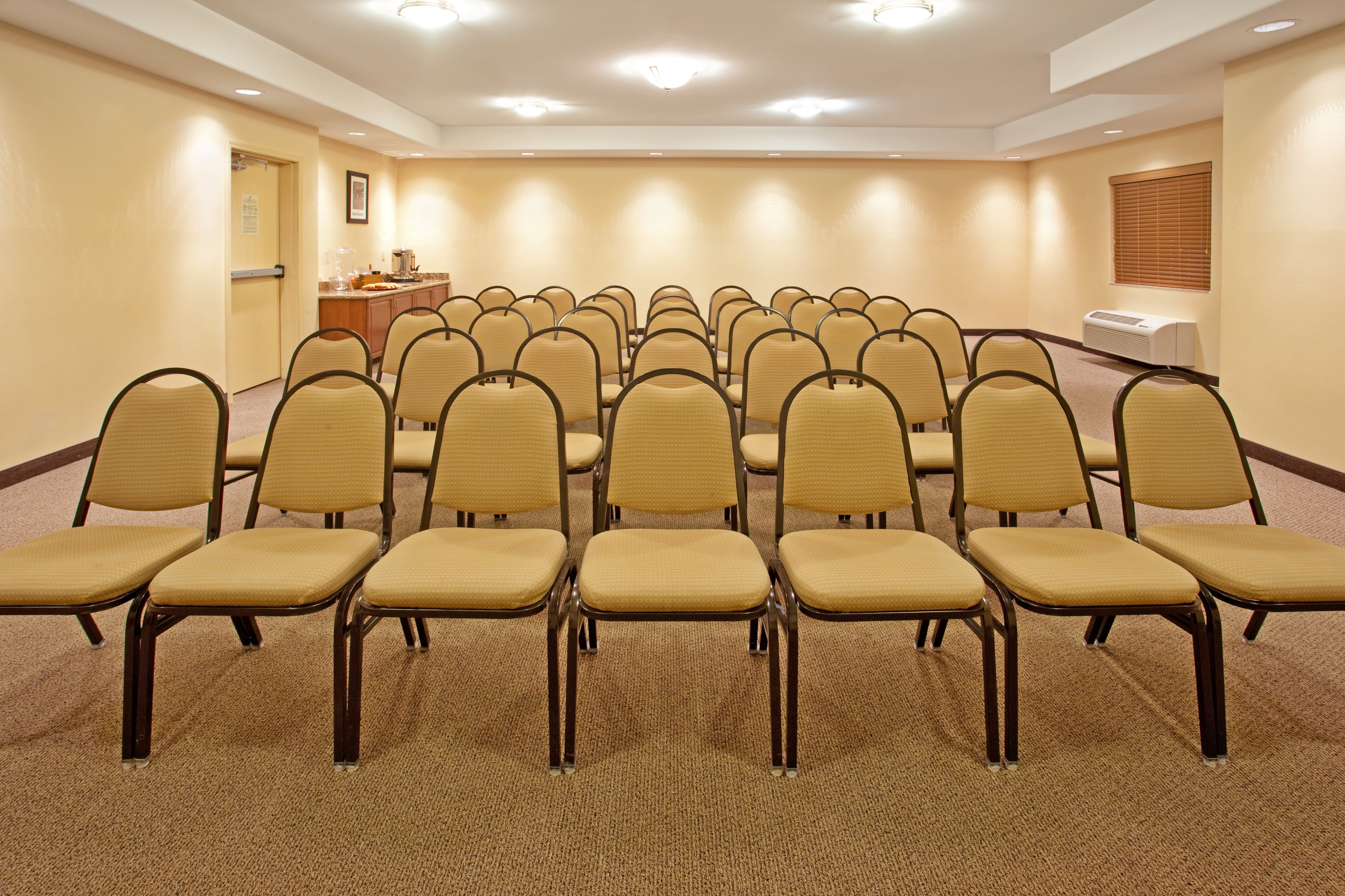 Candlewood Suites Roswell 42/50
