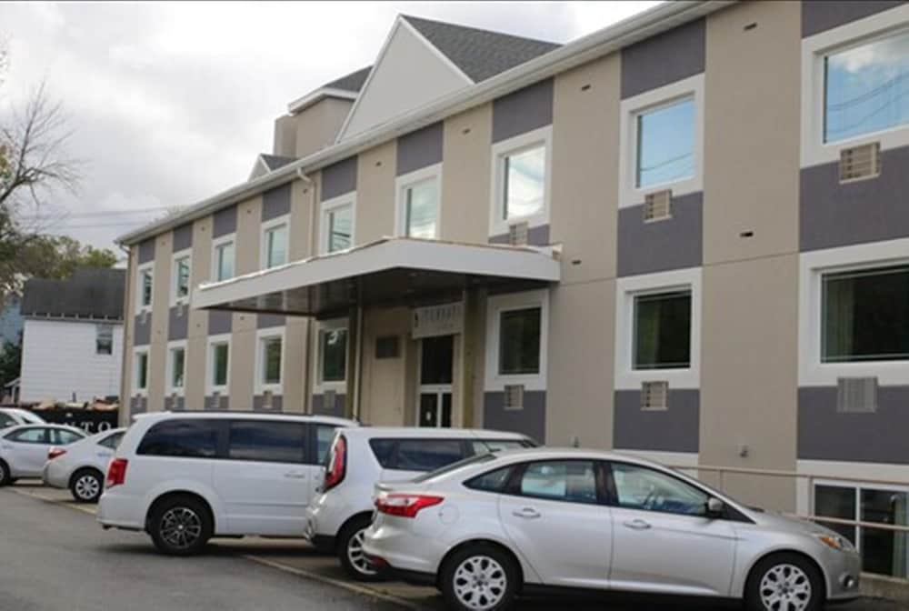 Kalika Hotel Niagara Falls Downtown NY 24/28