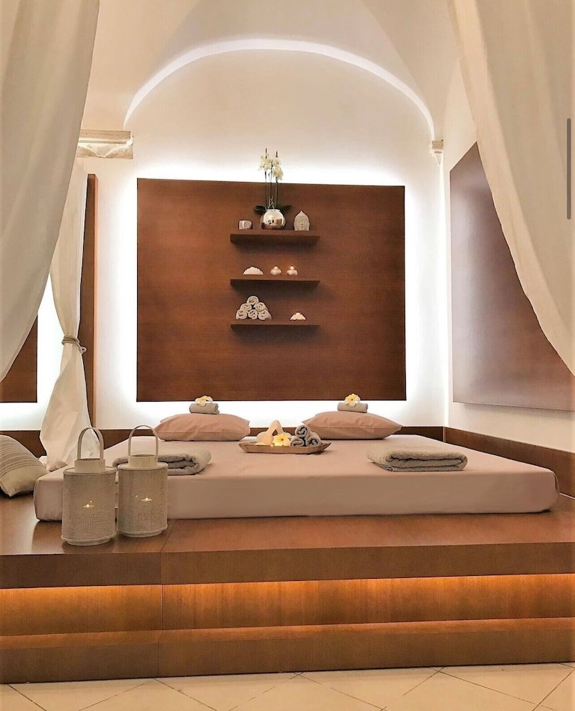 Boutique Hotel Stari Grad 2/42