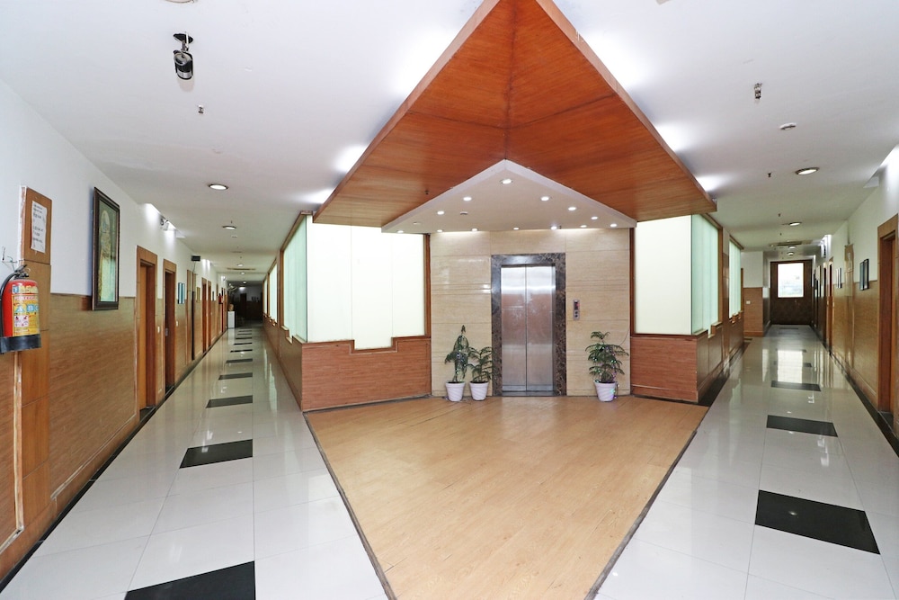 Oyo 421 One Hotel 10/44