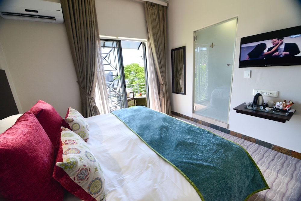 Signal Hill Lodge 20/65