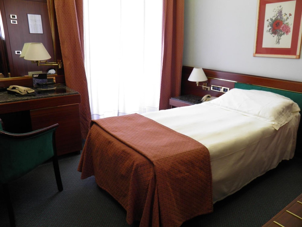 Hotel Crivis 11/51