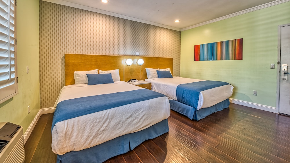 Hollywood City Inn 19/60
