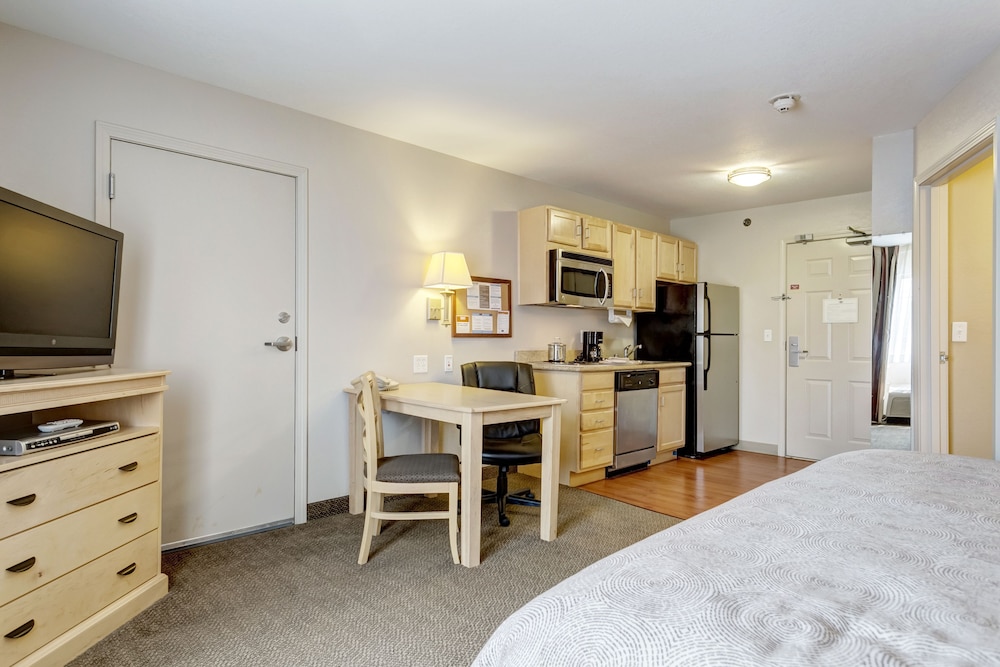 Candlewood Suites Paducah 48/65