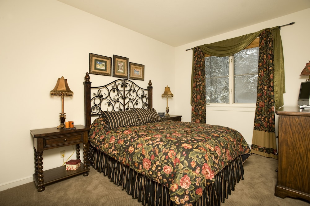 3 Bedrooms, Condo, 2 Queen and Twin Beds, 2 Bathrooms