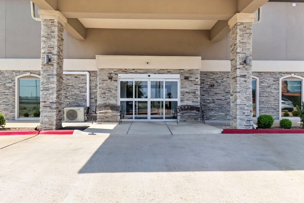 Econo Lodge Bryan TX 54/60
