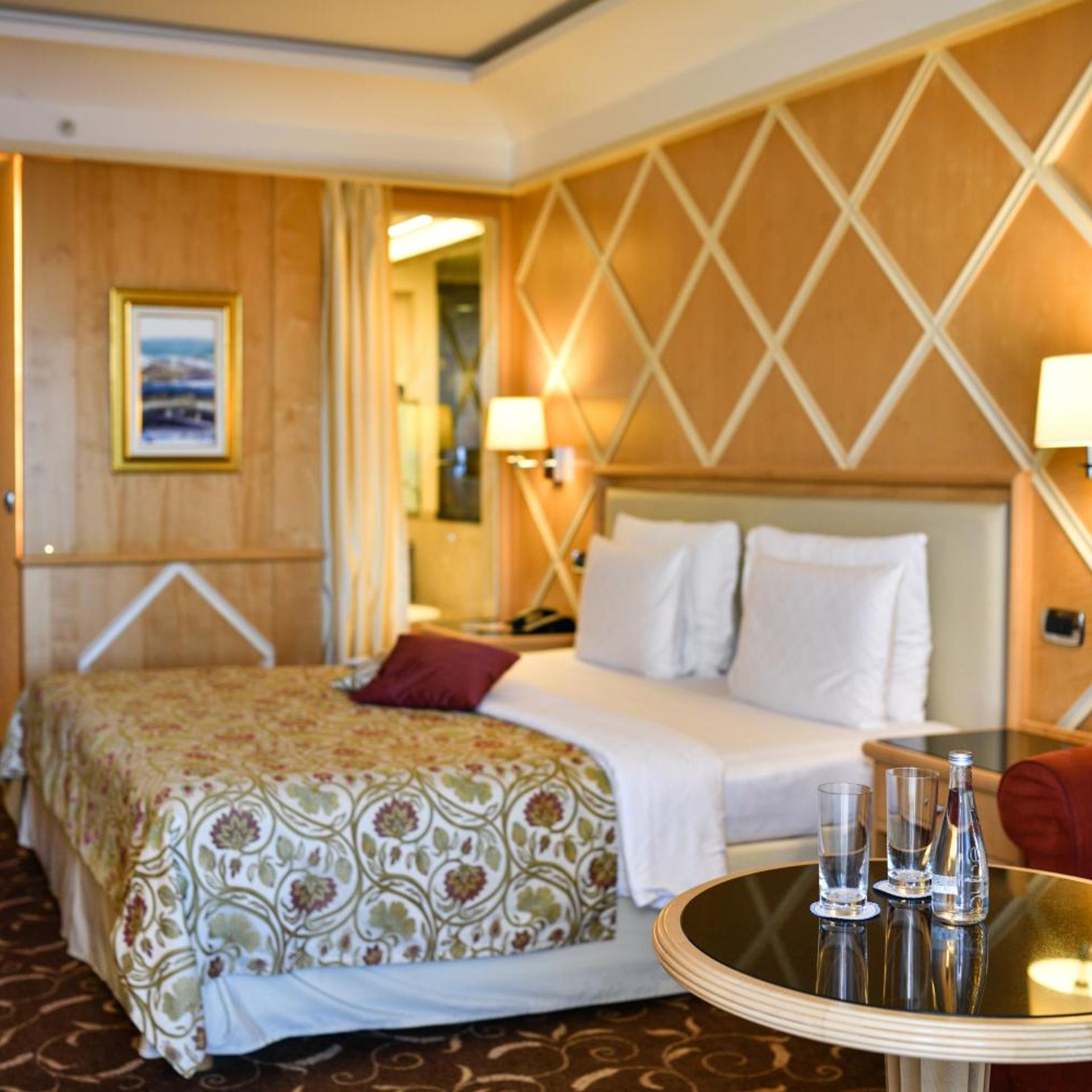 غرفة بريميوم بسرير كينج بإطلالة على البحر، Splendid Conference Spa Resort 8/10