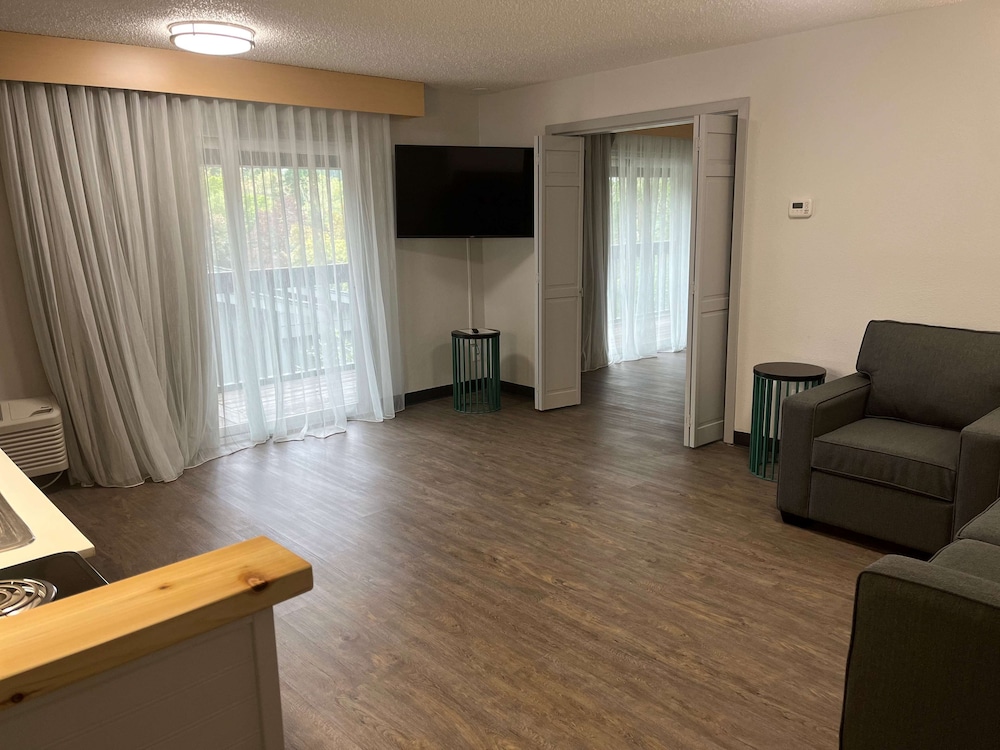 Best Western Portland West Beaverton 67/88