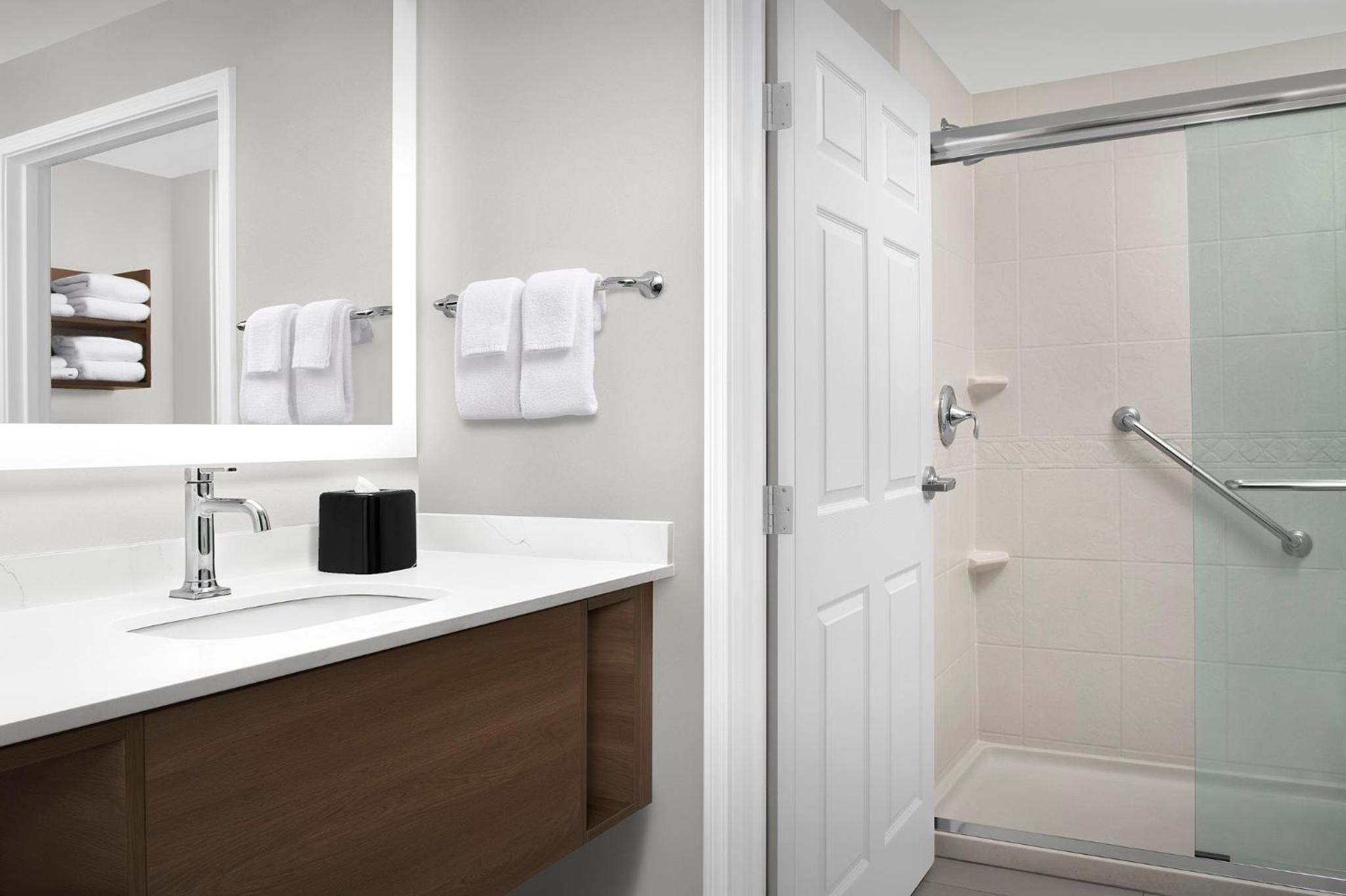 جناح استوديو بسرير كينج مع أريكة، STAYBRIDGE SUITES COLUMBIA 5/5