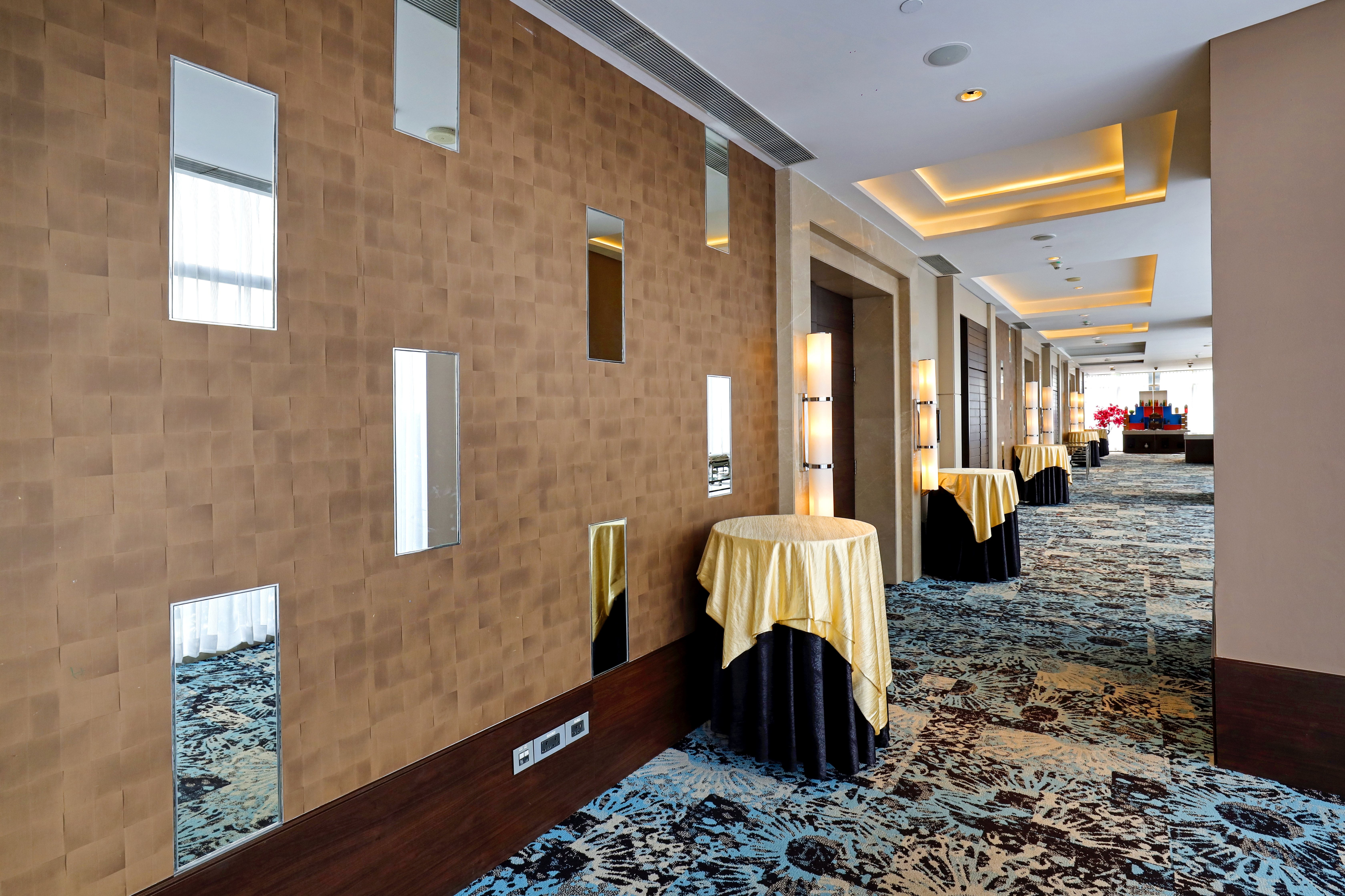 HOLIDAY INN CHENNAI OMR IT EXPRESSWAY 8/76