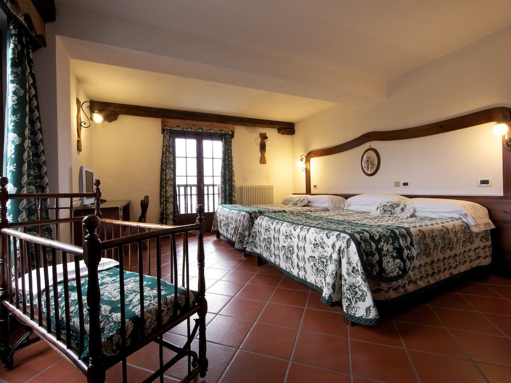 Hotel Milleluci 4/24