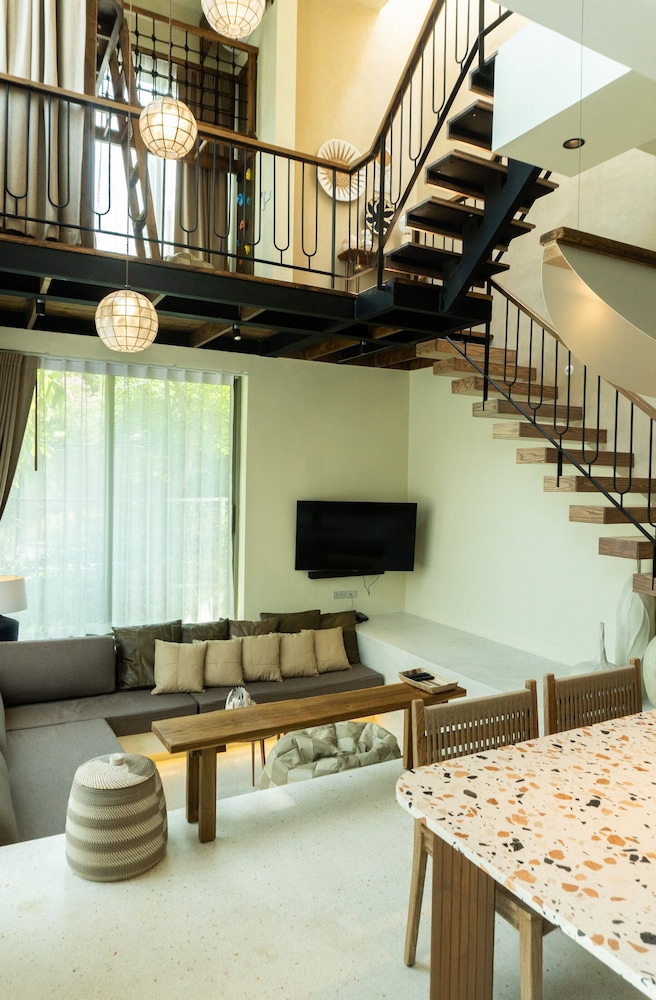 Seamira House Hua Hin 40/50