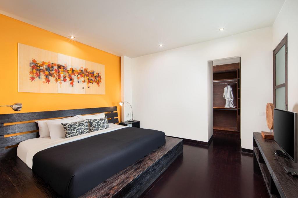 1 Bedroom, Suite, Villa, King Bed, with Pool