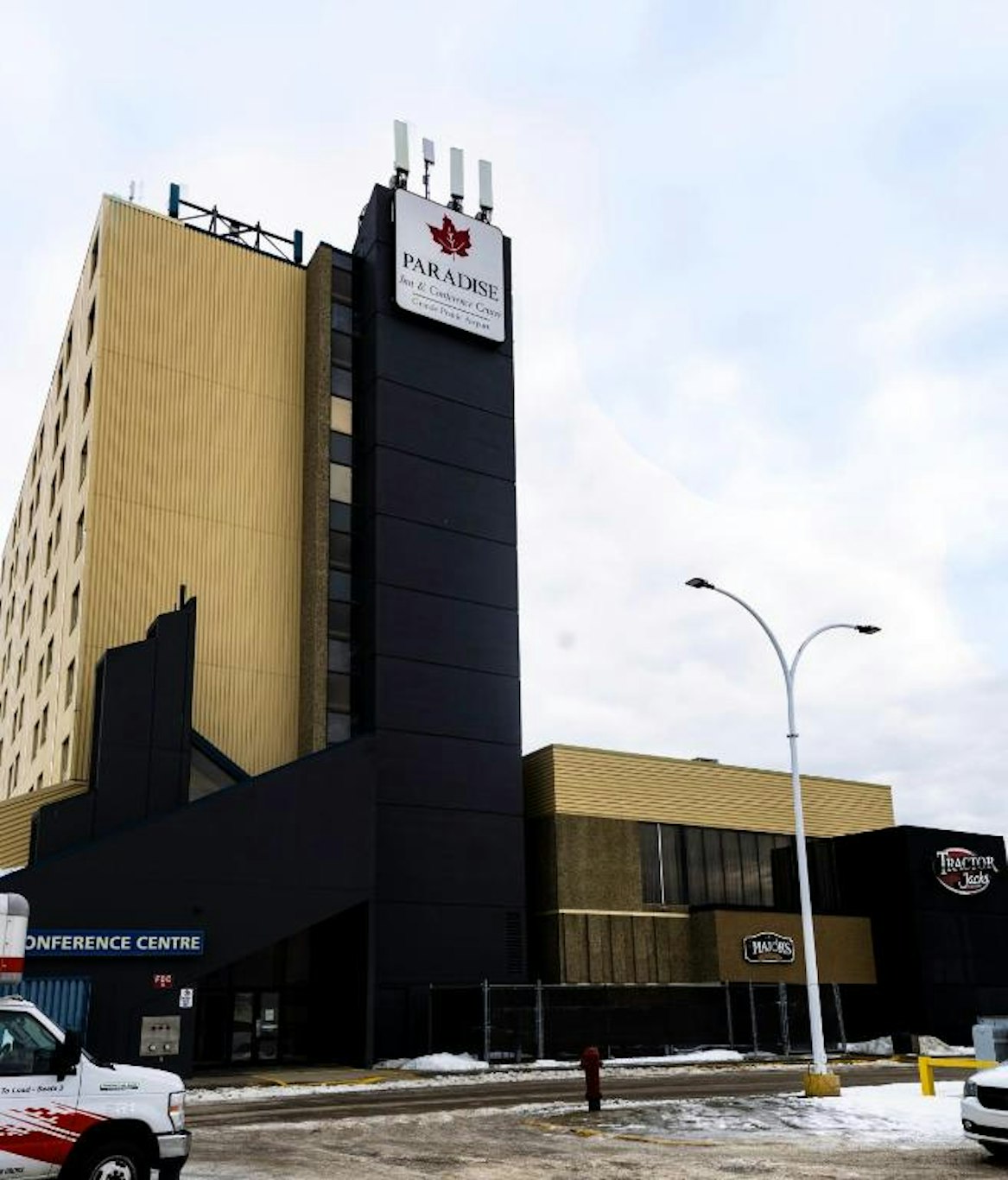 Paradise Inn &amp; Conference Centre 32/32