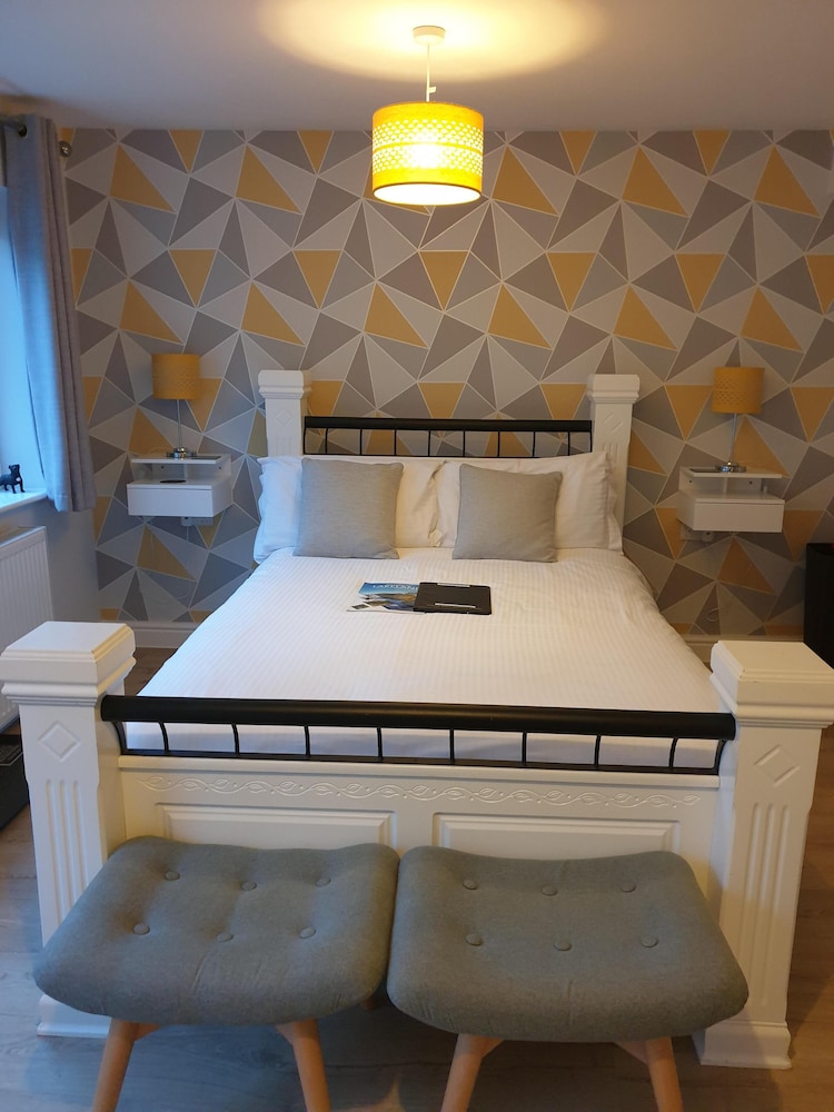 Number 80 Bed Then Breakfast 29/65