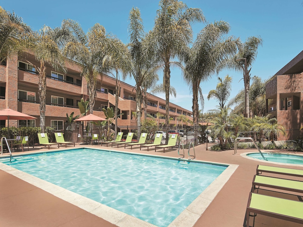 Mission View Inn & Suites San Diego Sea World - Zoo 3/46