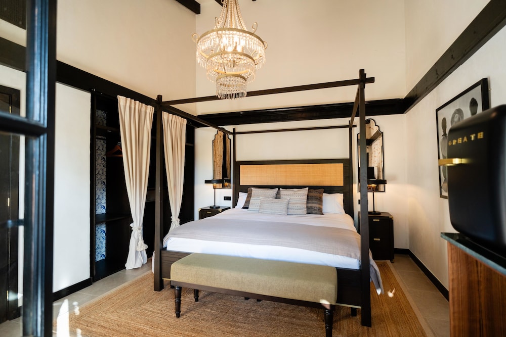 Deluxe, King Bed, Pool View, Pool Side، Hotel Son Moli Country House 2/10