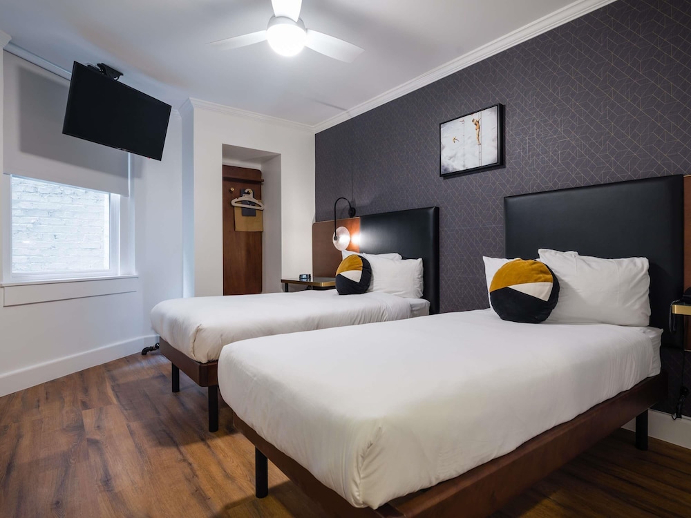 CLASSIC, TWIN BEDS