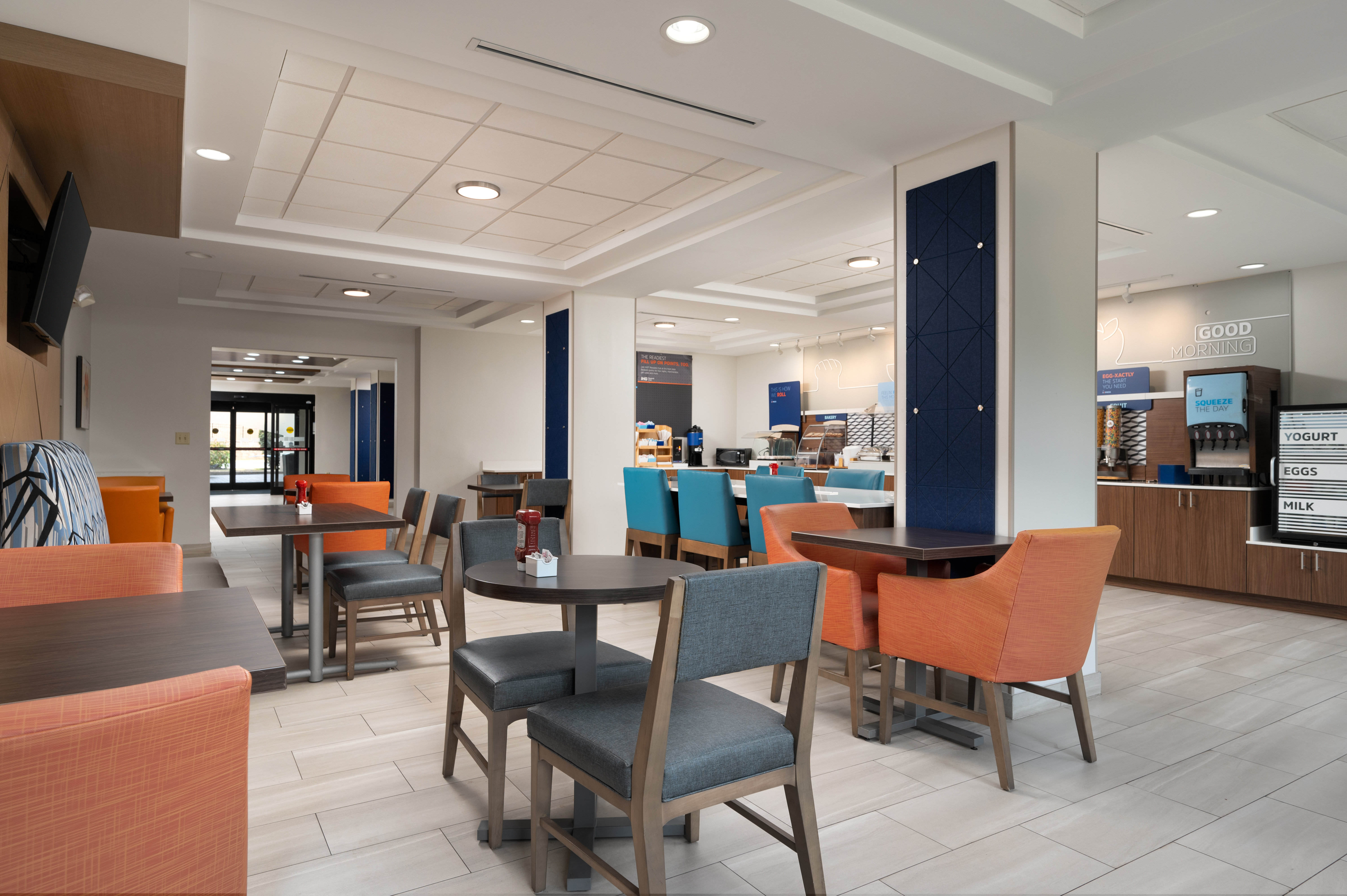 Holiday Inn Express Hotel Suites Newport South 60/79